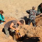 Астраханские поисковики провели поисковую экспедицию в Республике Калмыкия - ведение раскопок